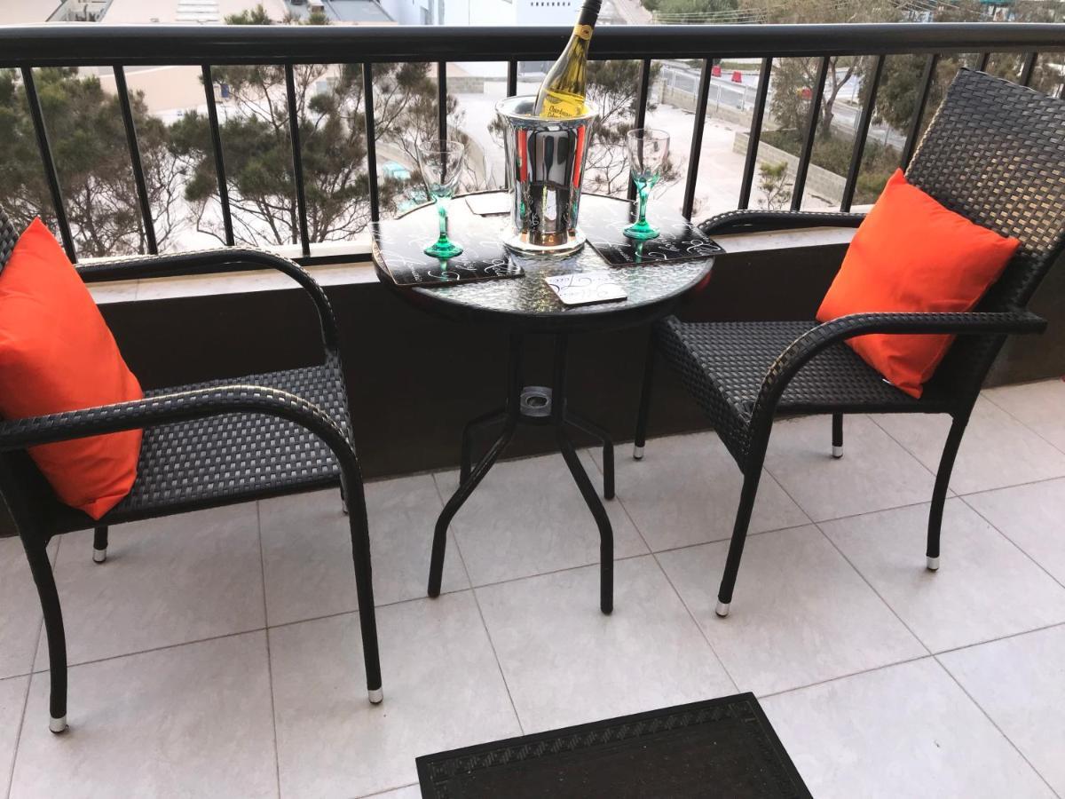 Manor Court Luxury Apartment St. Paul's Bay Exterior photo