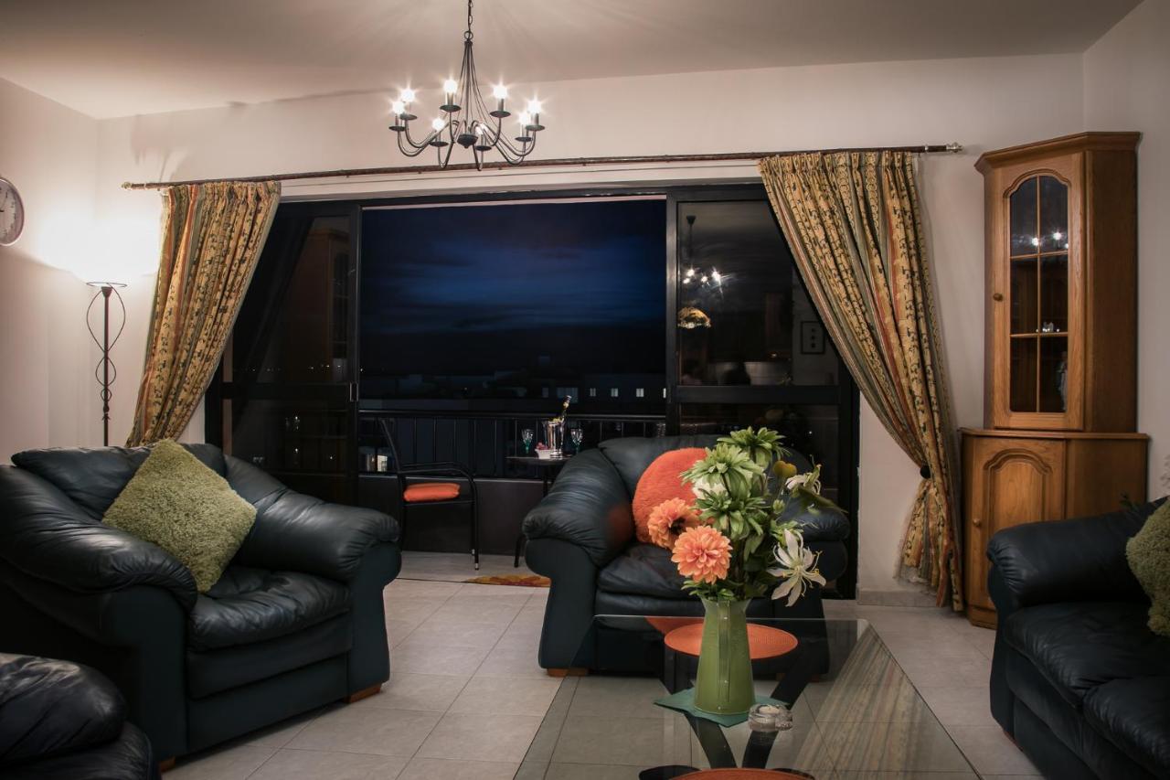 Manor Court Luxury Apartment St. Paul's Bay Exterior photo